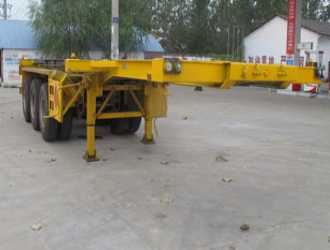 30-foot hazardous materials tank container skeleton transport semi-trailer